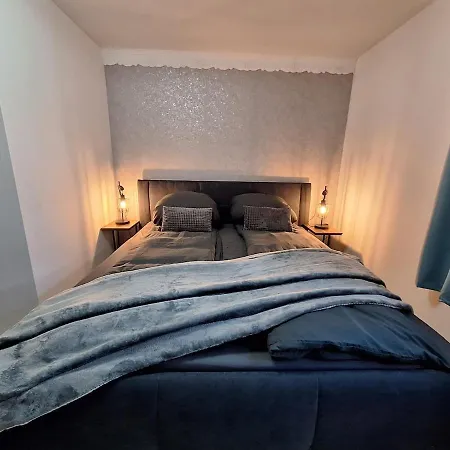 R-lex17 Apartman