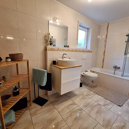 R-lex17 Apartman Lahr